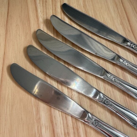 Vtg International INS154 Knives Solid Roses Set Of 5 Stainless Flatware Floral - Picture 5 of 11